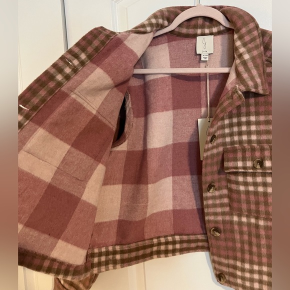 🤩NWT: Josie Plaid button Up Jacket - Picture 3 of 8